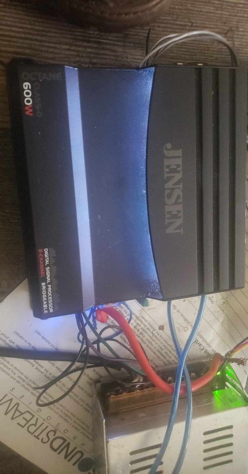 JENSEN 600W MOSFET CAR AMPLIFIER