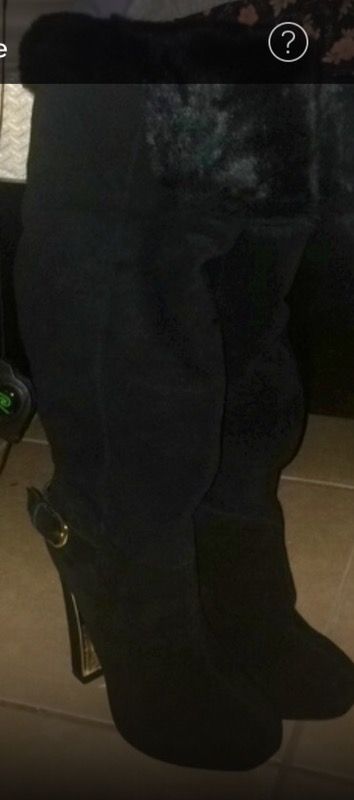 Colin Stuart SIZE 8B Black Suede, Fur Cuffed Knee High, High Heel Boots w/Gold Buckle on outside of each ankle.