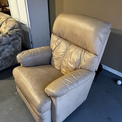 Recliner (works Perfect)