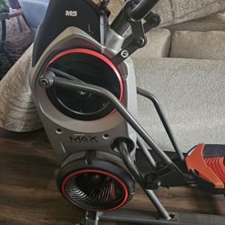 Bowflex Elliptical Max Trainer M5 - Gently Used