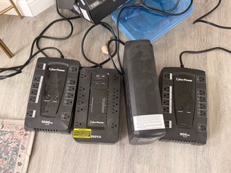 4x Cyberpower UPS