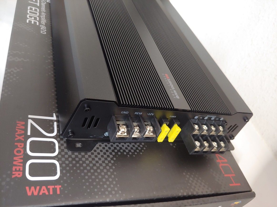 MEMPHIS 1200 WATTS 4 CHANNEL BUILT IN CROSSOVER CAR AMPLIFIER ( BRAND NEW PRICE IS LOWEST INSTALL NOT AVAILABLE )