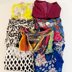 7 piezas de ropa para mujer blusas/vestido son usados size M y L