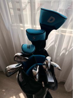 New Callaway Strata right hand women’s 14pc golf set