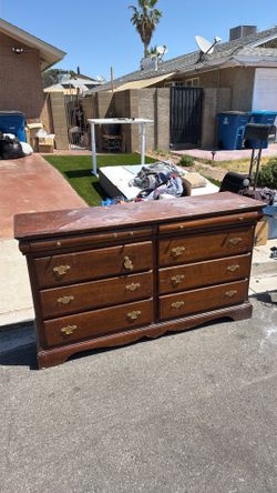 Free dresser computer table chair