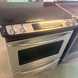 Frigidaire Stove