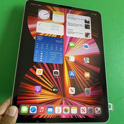 256GB Apple IPad Pro 11” 3rd Generation (Latest 2021 Model / M1 chip ) WiFi + Cellular (5G) with keyboard & Accessories (warranty till Jan. 2023)