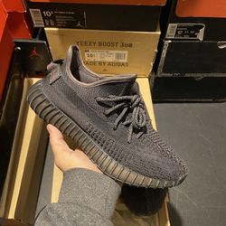 Adidas Yeezy 350 Black size 7.5 VNDS