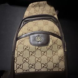 Gucci Sling bag 