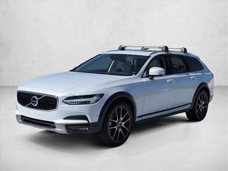 2017 Volvo V90 Cross Country