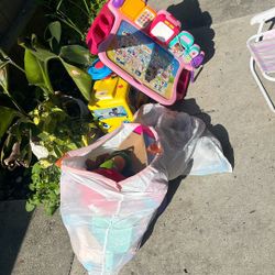 TODDLER GIRL TOYS / SHOES BULK 