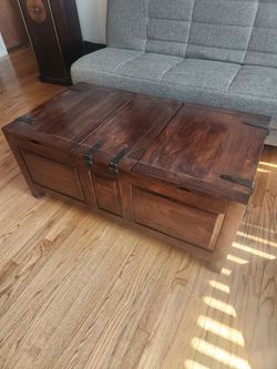 Pottery Barn Storage Coffee Table Trunk