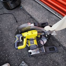 Ryobi 10" Sliding Miter Saw