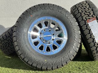 NEW 18" Method MR709 Wheels 8x180 GMC Sierra 2500HD Rims 8 lug Chevy Silverado 3500HD A/T 35" Tires