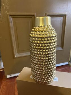 Metal vase golden