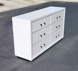 Furniture Dresser 6 Drawer* FREE LOCAL DELIVERY