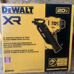 Clavadora 30 DeWalt 