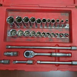 Snap-On 3/8" Driver Socket Wrench 28 Piece Set