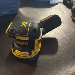DEWALT Orbital Sander