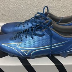 Mizuno Soccer Cleat 