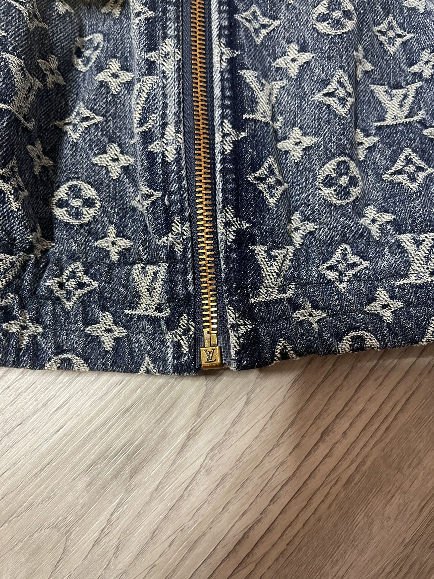 Louis Vuitton Mens 52 Monogram Patchwork Denim Hoodie Zip Jacket 3L02 For  Sale at 1stDibs