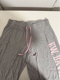 Schitt’s Creek "Ew, David" Grey Pajama Lounge Pants - Size XL women’s