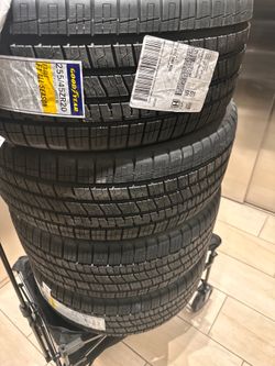 255/45ZR20XL Goodyear Eagle F1 All Season All Season Performance 255/45|20 Tire