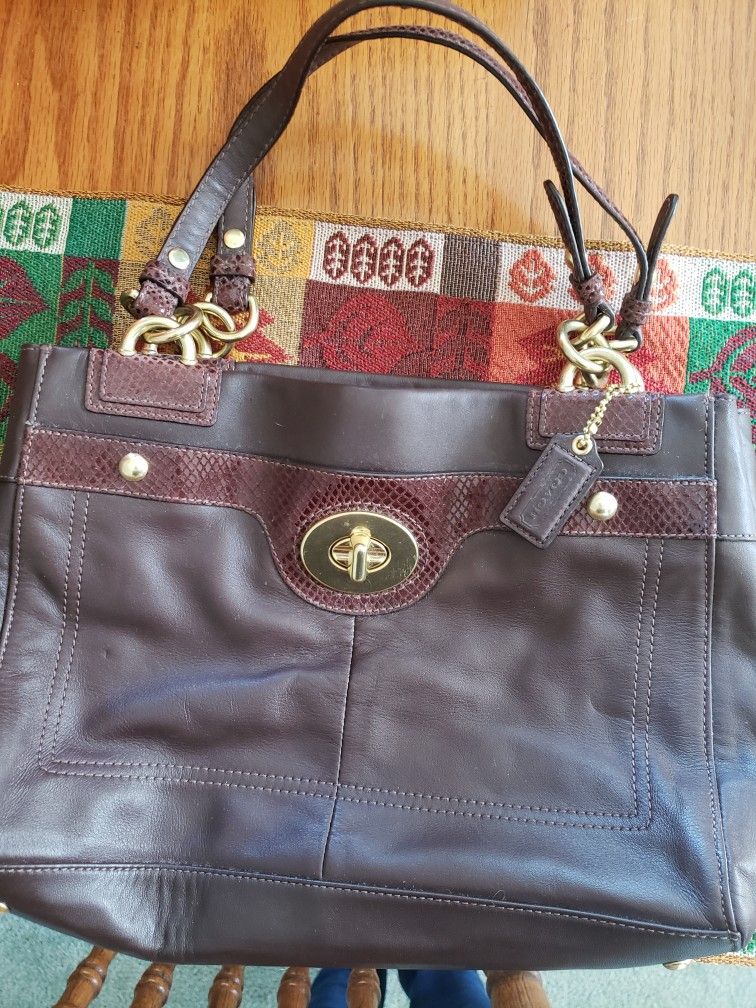 COACH BROWN LEATHER HANDBAG  & WALLET