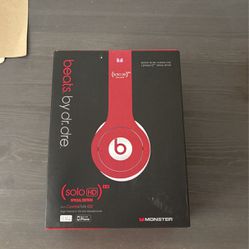 Beats by Dr. Dre Headset - Mint Conditon