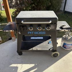 Pit Boss 3 Burner Ultimate Lift Off Griddle /grill/BBQ/ Camping