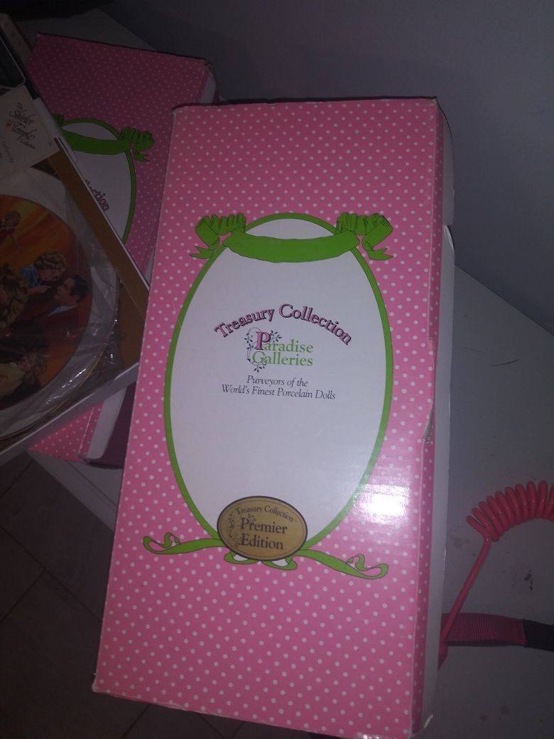 Old antique dolls got form and old family member I looked up how much these are worth their pretty penny so shoot me an offer