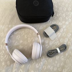 Beats Solo 4