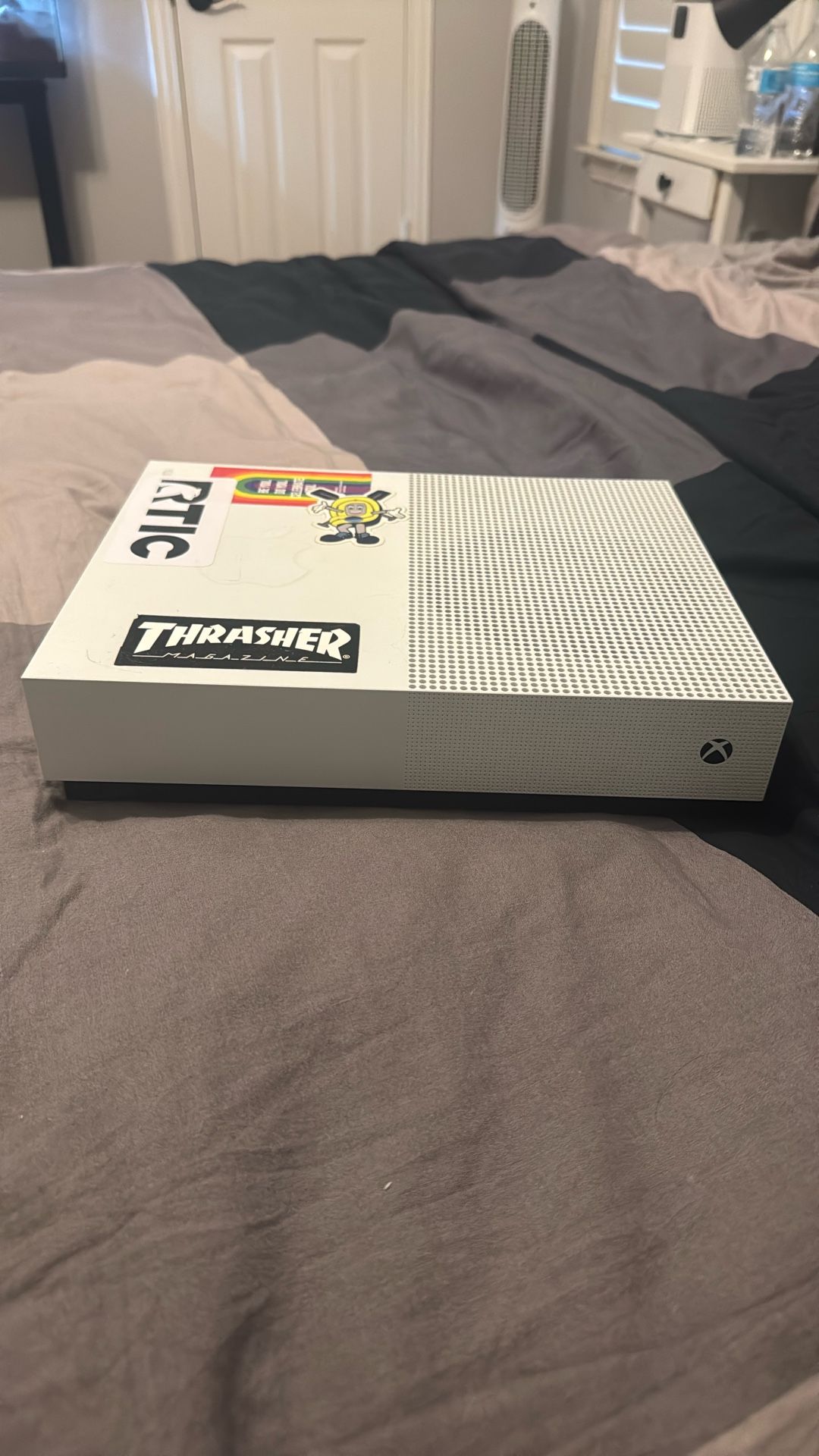 Xbox One S (All Digital)