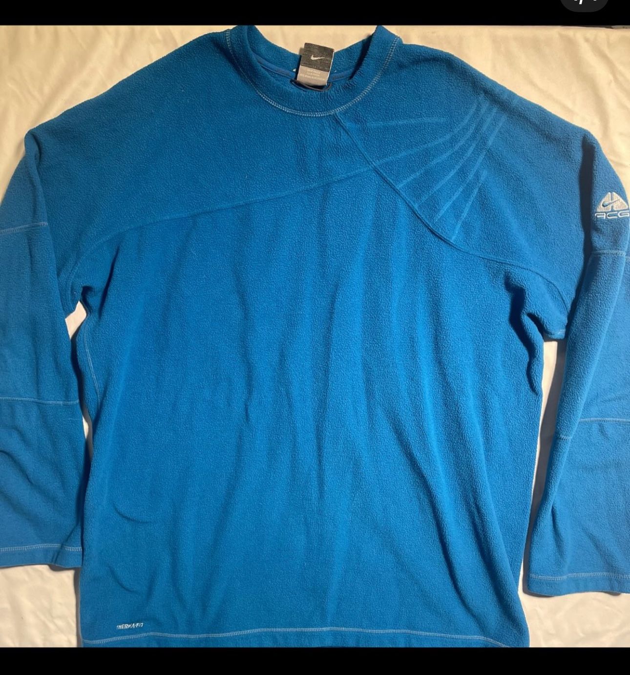 ACG NIKE Size Large Sweatshirt