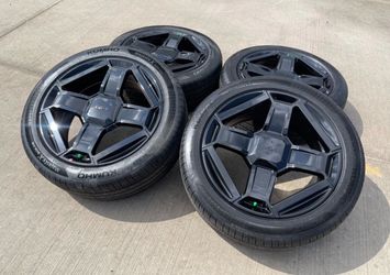 Kia Telluride 21 inch rims tires