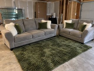 FREE DELIVERY NO DEPOSIT Cozy 2pc couch and love seat