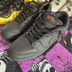 Nike Sb Triple Black Size 9.5