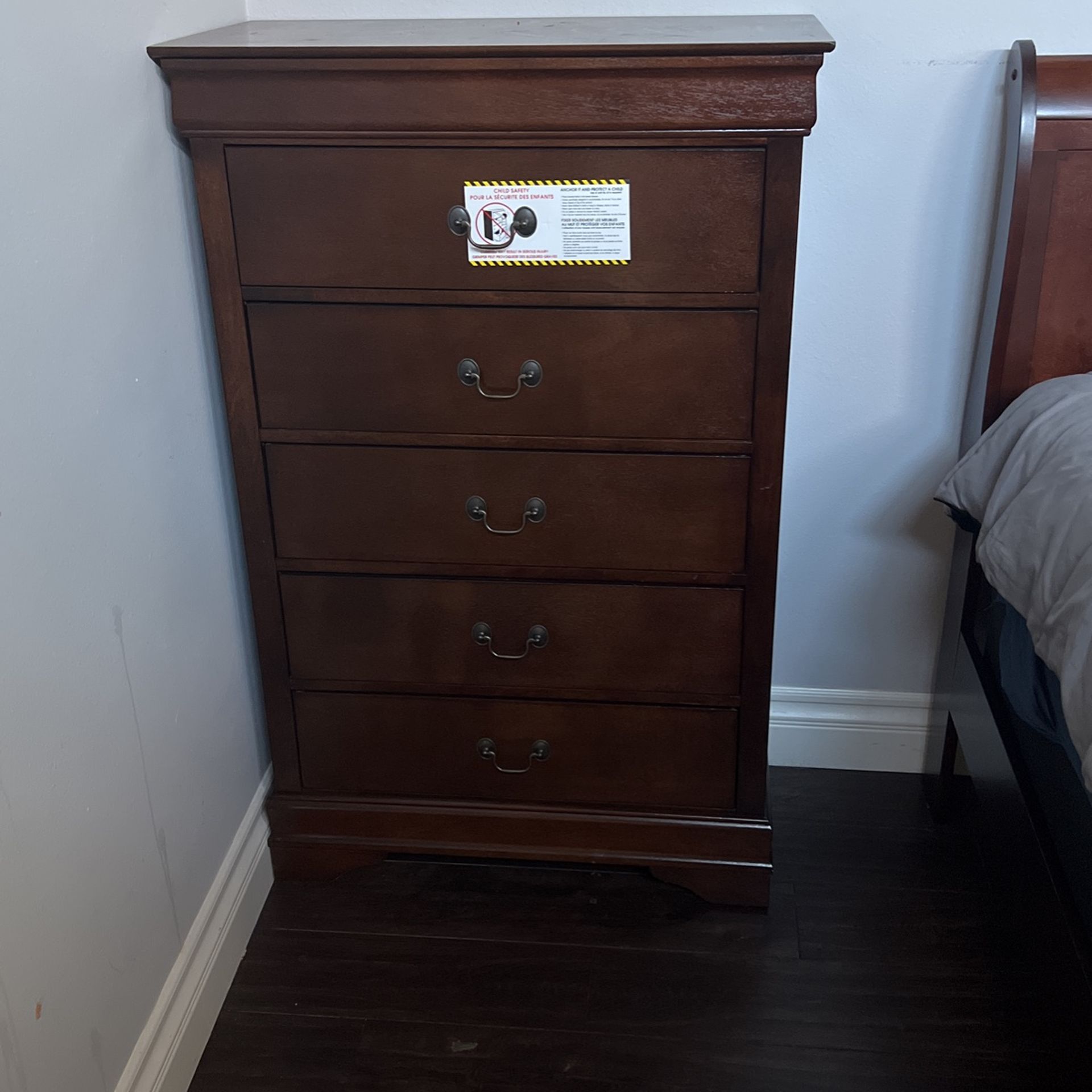 Dresser 