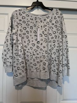 NEW SWEATSHIRT