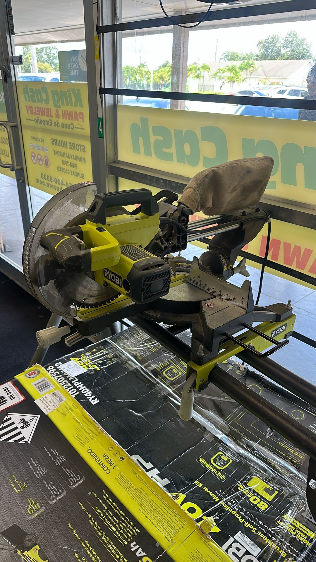 RYOBI TOOLS MITER SAW 