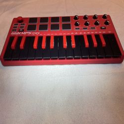 AKAI MPK mini
