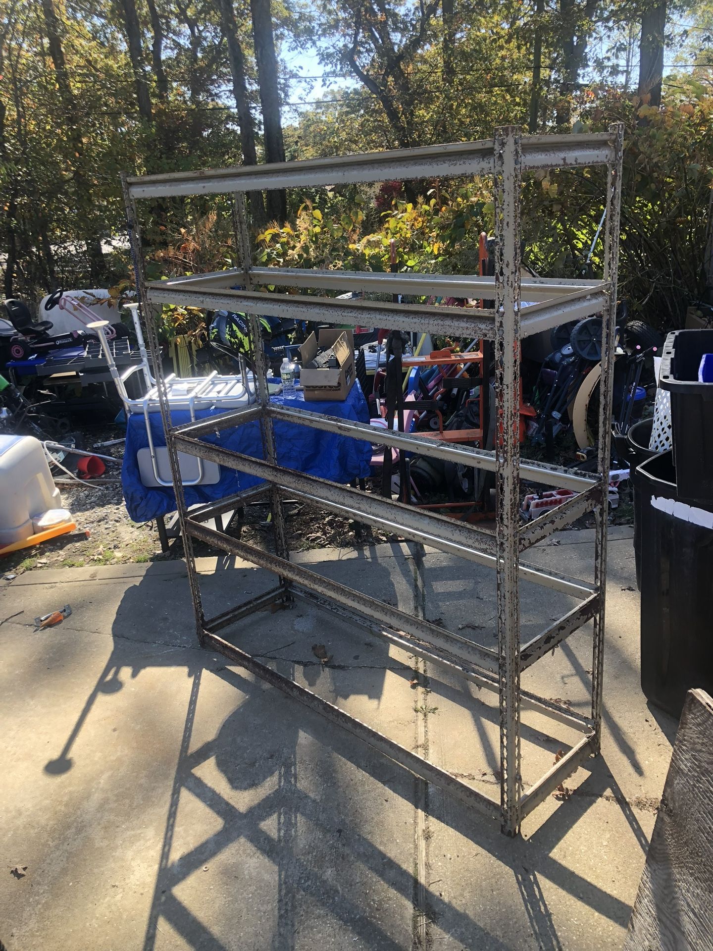 Heavy duty metal storage shelf