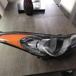 2011-2013 Hyundai Elantra Passenger Side Light OEM