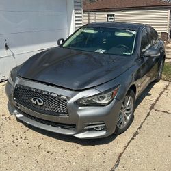 Infinity Q50s Hybrid Premium 