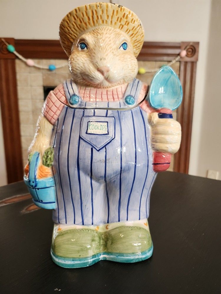 Vintage Peter The Rabbit Farmer Ceramic 12" Cookie Jar