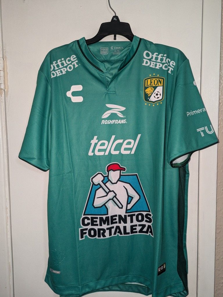 Club Leon Charly XL