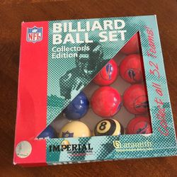 BRAND NEW GIANTS/ BILLS BILLIARD  BALL SET