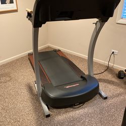 Pro Form GLX 760 Treadmill for Sale in St. Charles IL OfferUp