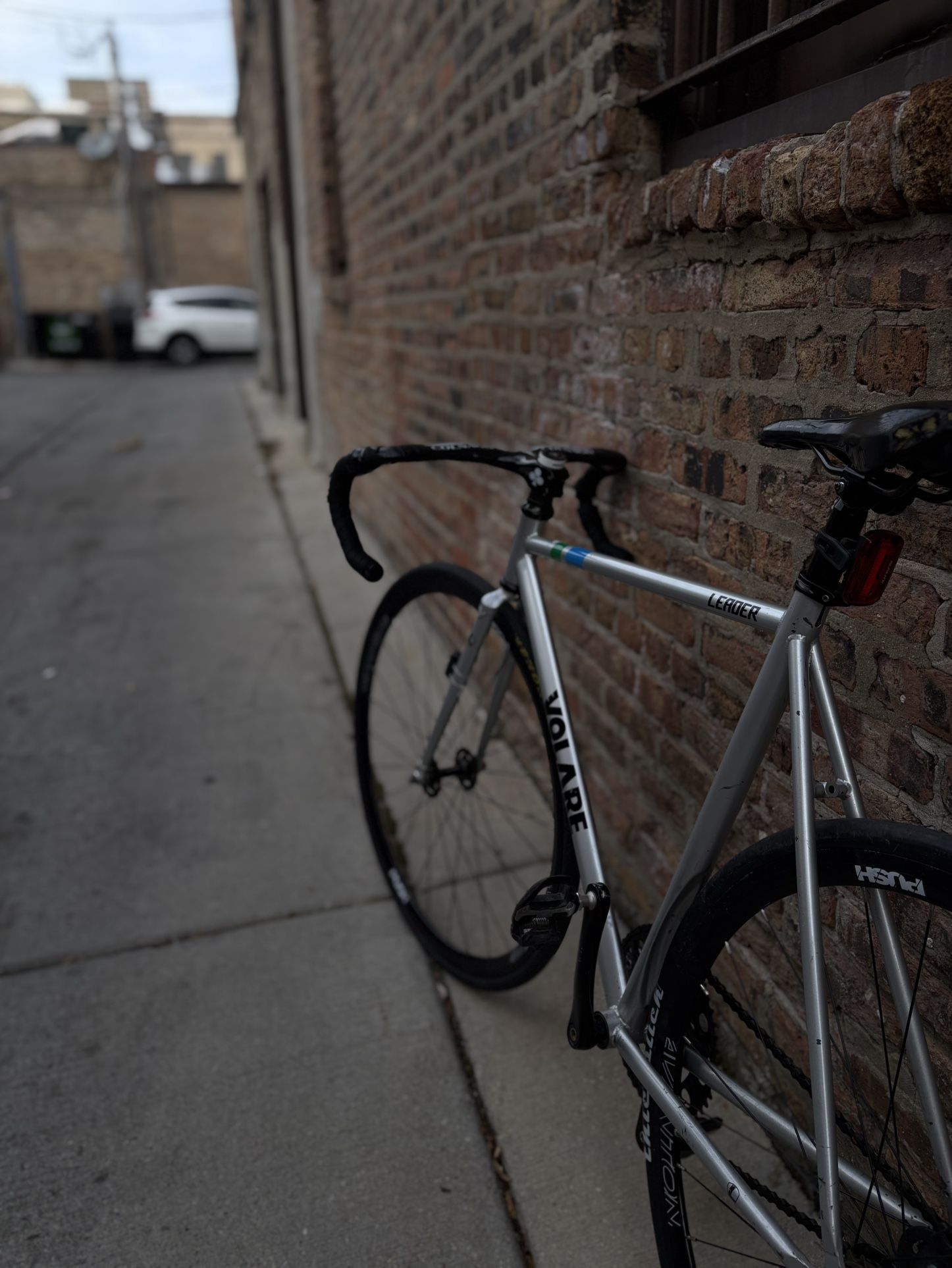 leader volar size 54 fixed gear