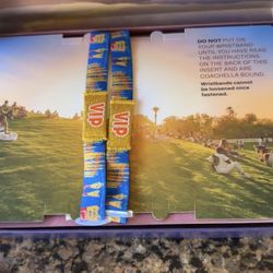 Coachella Fest VIP Ticket X2 ( With Shuttle Pass )